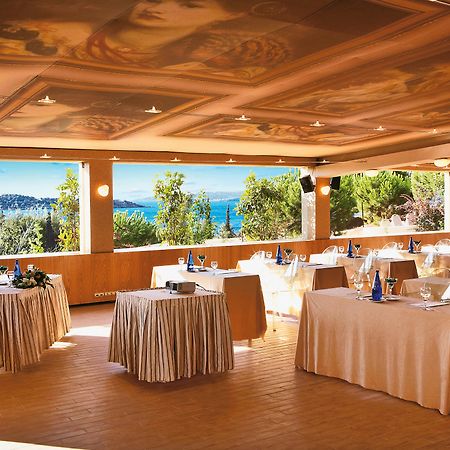 The Roc Club Hotel Vouliagmeni Bagian luar foto